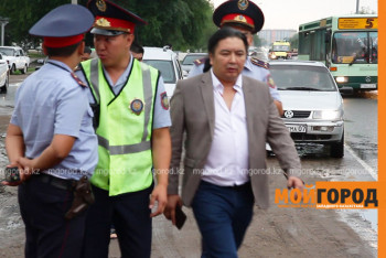 Фотография к новости: Директор драмтеатра протаранил два авто на Porsche в Уральске