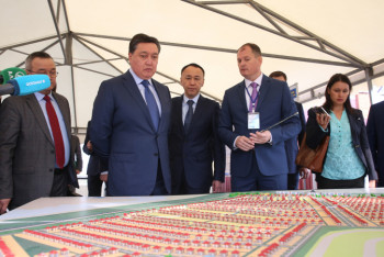 Фотография к новости: Аскар Мамин с рабочей поездкой посетил Костанайскую область