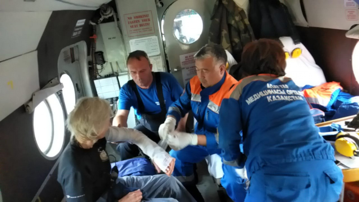 Российской альпинистке оказали помощь спасатели ВКО