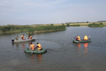 Фотография к новости: Более 250 метров незаконно установленных сетей собрали на реке Нура