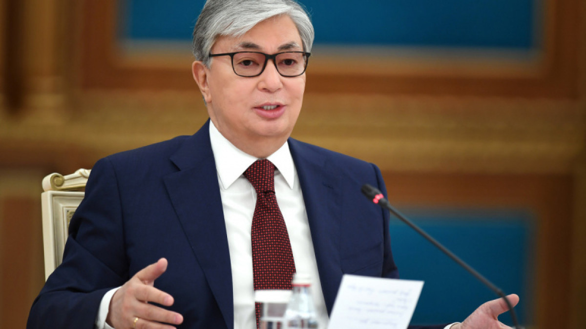 Токаев поздравил казахстанцев с Днём спорта