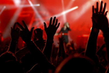 Фотография к новости: Искусственный интеллект может определить, будет ли песня хитом