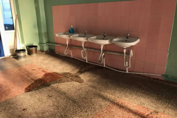 Фотография к новости: Скандальный "концлагерь" для детей обнаружили в Карагандинской области