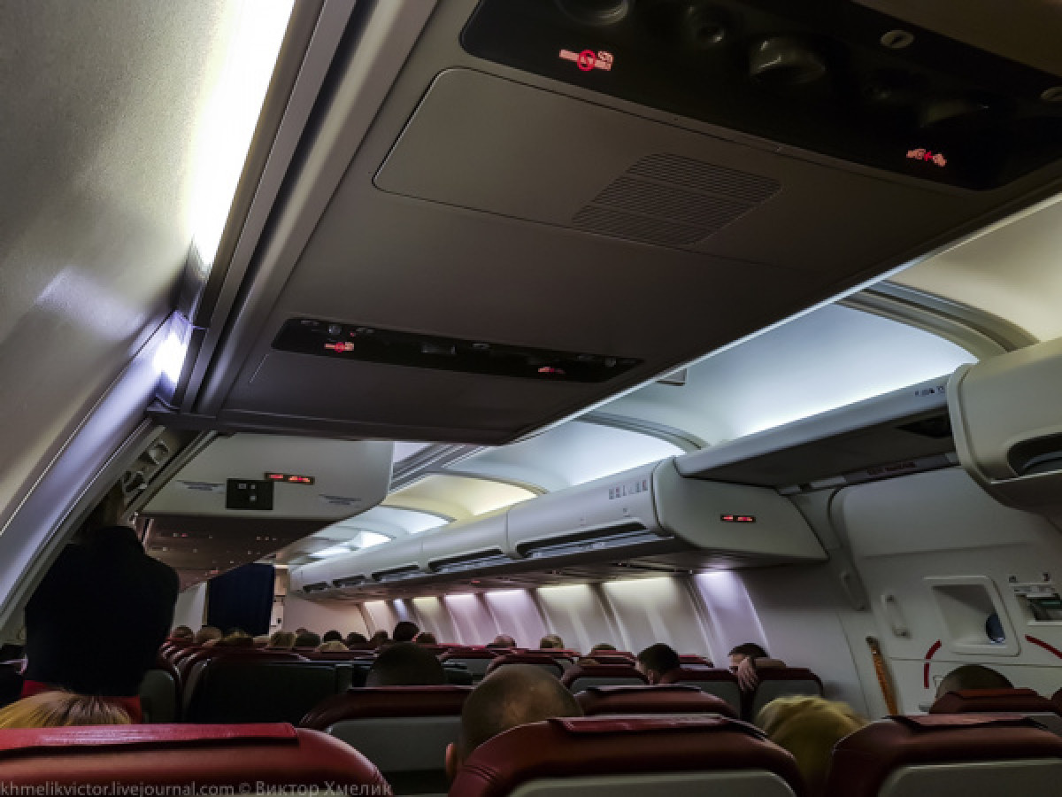 Boeing 757-200 из Китая совершил аварийную посадку в аэропорту Нур-Султана