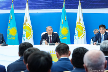 Фотография к новости: Елбасы посоветовал поощрять казахстанцев за сообщения о коррупции