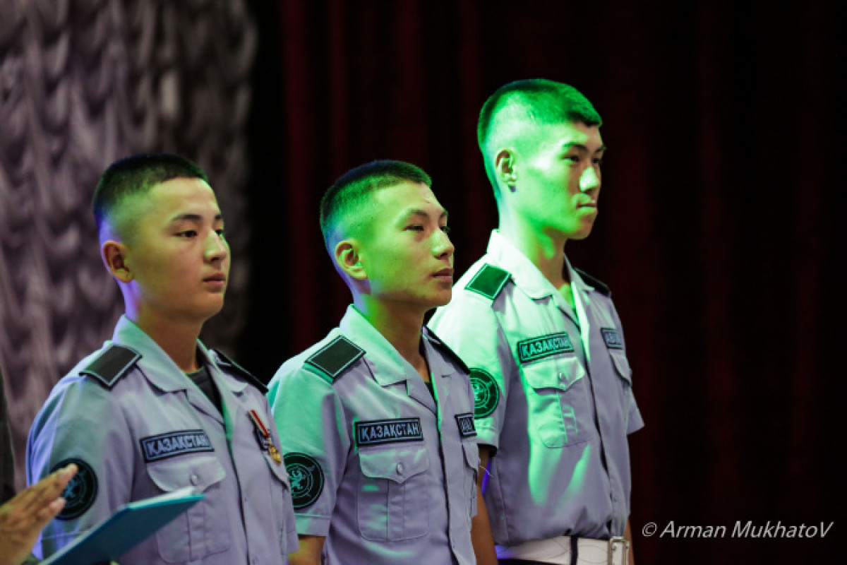 "Времени раздумывать не было" - Как солдаты-срочники спасали тонущего ребенка в Нур-Султане 