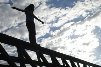 Фотография к новости: 16-летняя девушка спрыгнула с моста в Уральске