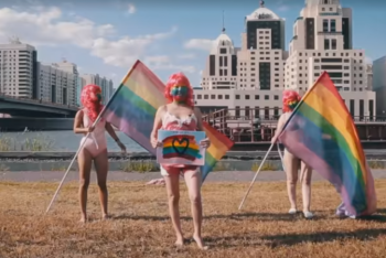 Активистки ЛГБТ вышли на улицы Нур-Султана в нижнем белье