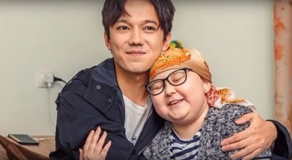 Димаш Кудайберген осуществил мечту тяжелобольной фанатки из Казани