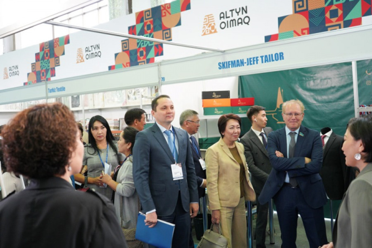 Форум и выставка 85 казахстанских отечественных предприятий легкой промышленности проходит в Нур-Султане
