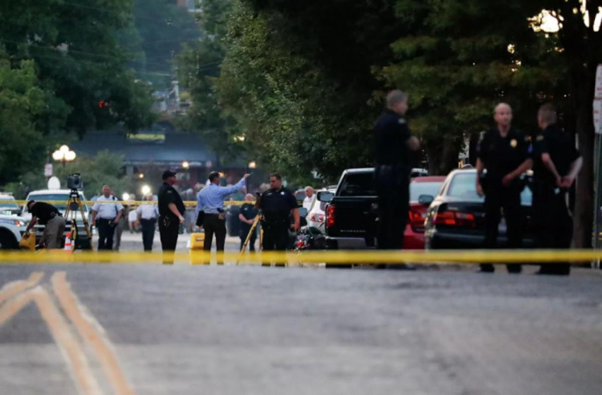 AP Photo / John Minchillo