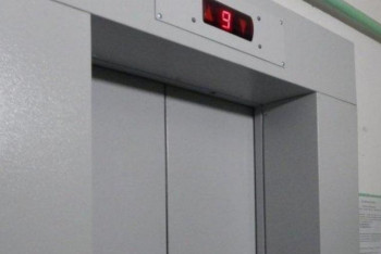 Фотография к новости: Люди оказались заложниками задымленного лифта в Алматы