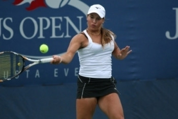 Фотография к новости: Путинцева вместе с россиянкой вышли в следующий раунд парного турнира US Open