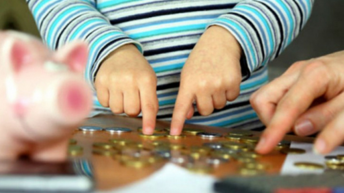 Президент Казахстана: Помощь должны получать те, кто трудится