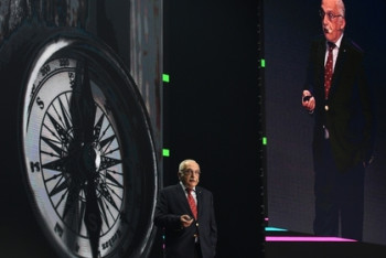 Фотография к новости: Эрнст назвал условие для возвращения Друзя в "Что? Где? Когда?"