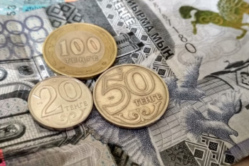 Фотография к новости: Сколько получают акимы областей и городов в Казахстане