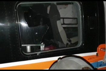 Фотография к новости: Неизвестный разбил стекло вертолета из мести к охраннику авиапредприятия 