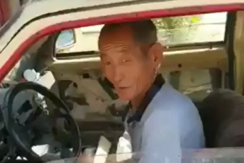 Фотография к новости: Душ-забаву из автомобиля создал дедушка в Алматы