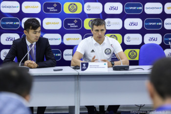 Фотография к новости: Почему "казахский Месси" не сыграл с Испанией, рассказал тренер сборной