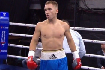 Фотография к новости: Непобежденный казахстанский боксер победил россиянина в Екатеринбурге 