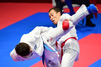 Фотография к новости: Дархан Асадилов стал победителем Премьер-лиги по каратэ в Токио