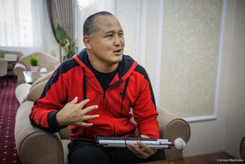 Фотография к новости: Незрячий бегун Кенжегул Сейтжан примет участие в "Astana Marathon 2019"