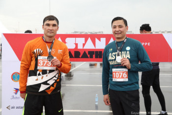 Фотография к новости: Кульгинов и Сапиев пробежали Astana Marathon-2019