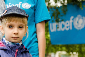 Ужесточить наказание за оставление детей без присмотра предлагают в РК