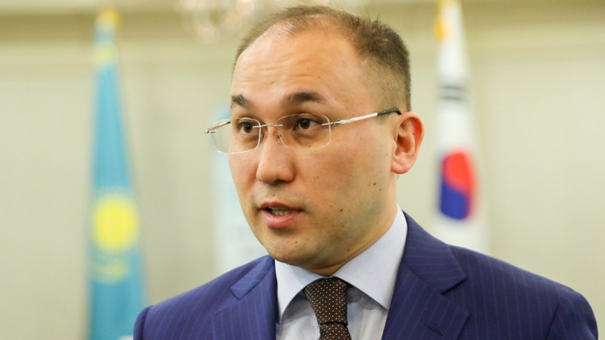 "Мы должны гордиться тем, что Токаев владеет китайским" – Даурен Абаев 