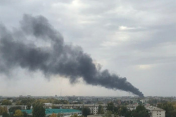 Фотография к новости: Крупный пожар в Уральске