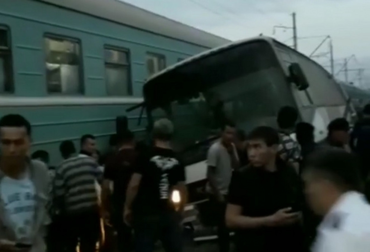 ДТП с поездом в Шамалгане: у автобуса истек техосмотр еще в июле