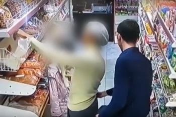 Фотография к новости: Карманник "со стажем" попал на видео в продуктовом магазине в Нур-Султане