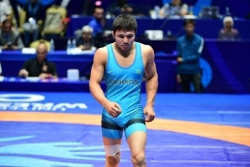 Фотография к новости: Казахстанский борец Нуркожа Кайпанов проиграл финал ЧМ