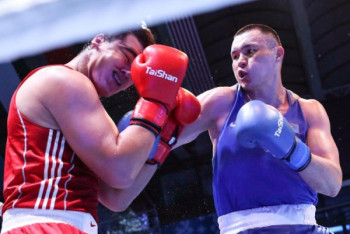 Фотография к новости: Казахстанский боксер проиграл узбекистанцу финал ЧМ в весе свыше 91 килограмма    