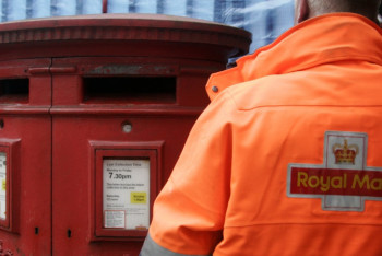 Фотография к новости: Британского почтальона уволили за минутное опоздание