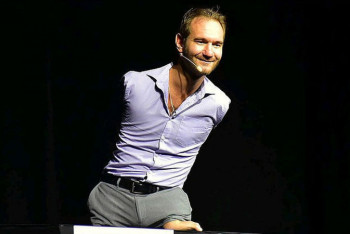 Фотография к новости: Общество должно оказывать некоторое давление на правительство, но правительство не всесильно – Ник Вуйчич