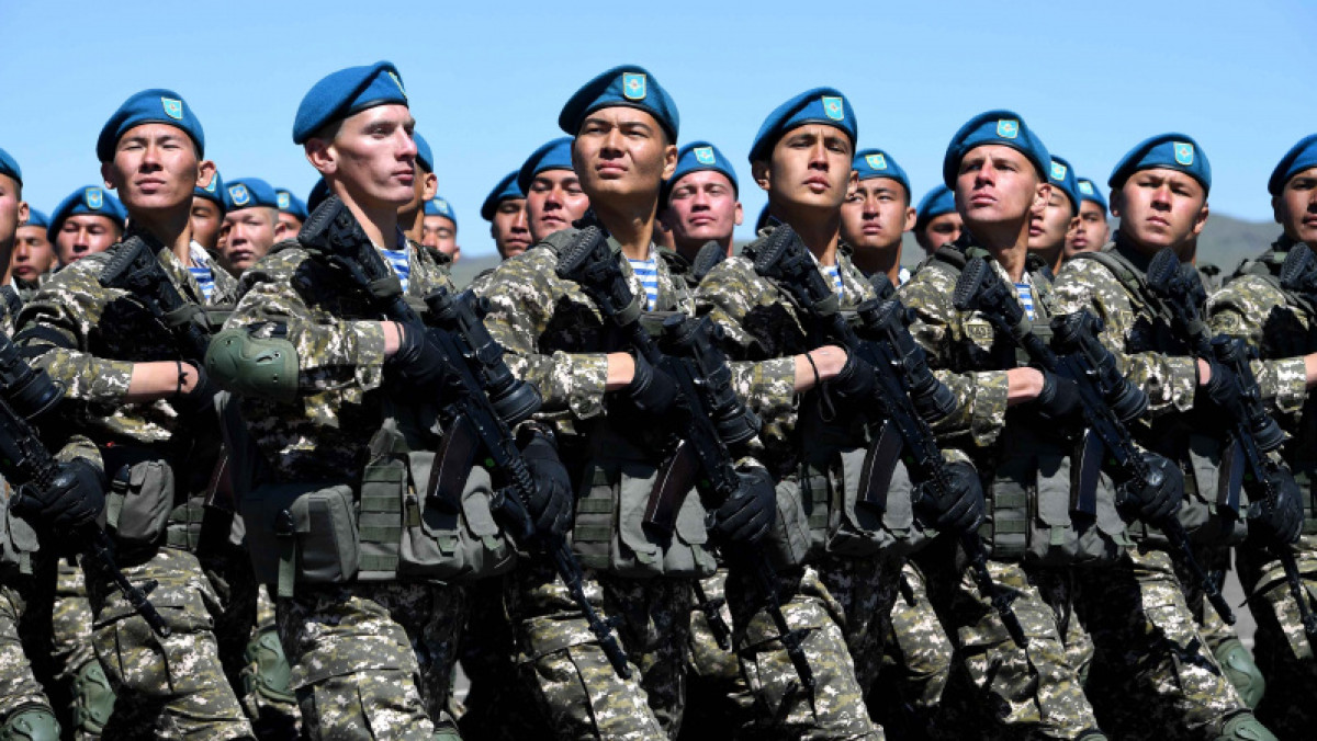 Армия Казахстана почти наполовину состоит из призывников Туркестанской области 