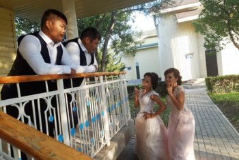 Фотография к новости: Две пары близнецов поженились в Жанаозене