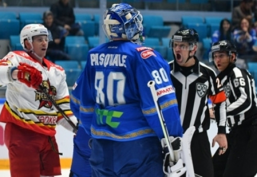 Фотография к новости: "Барыс" крупно проиграл после четырех побед подряд в матче КХЛ со спорной шайбой