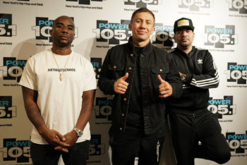 Фотография к новости: Геннадий Головкин прибыл в Нью-Йорк на бой за два титула чемпиона мира