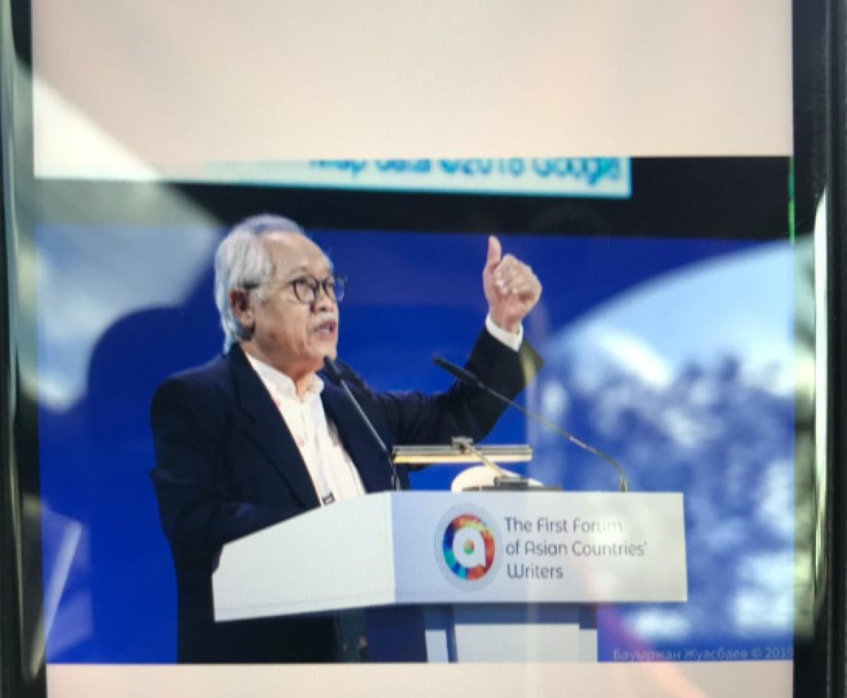 Мир должен узнать больше о Казахстане через азиатских писателей – поэт из Малайзии 