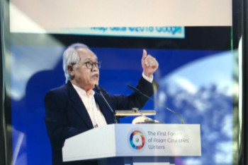 Фотография к новости: Мир должен узнать больше о Казахстане через азиатских писателей – поэт из Малайзии 