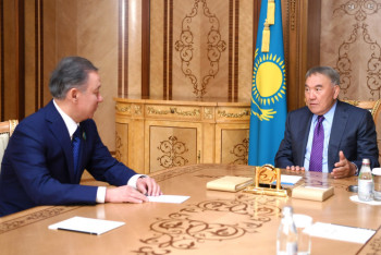 Фотография к новости: Нурсултан Назарбаев встретился с Председателем Мажилиса 