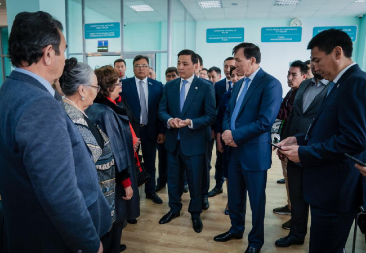 Кульгинов и Шпекбаев провели прием граждан в Open аkimat
