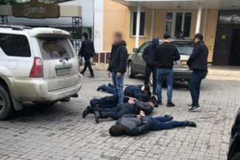 Фотография к новости: КНБ провел спецоперацию в столице по задержанию преступной группы