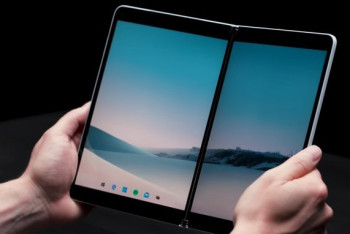 Фотография к новости: Microsoft представил планшет с двумя экранами