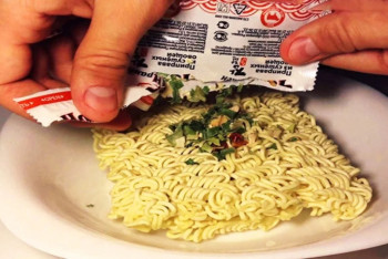 Фотография к новости: Роскачество нашло нитраты в лапше быстрого приготовления, две марки оказались казахстанскими  