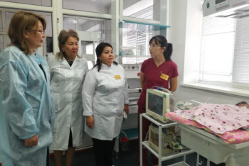 Фотография к новости: Смерть младенца в холодильной камере: выбывших медиков в Атырау заменят специалисты из других регионов