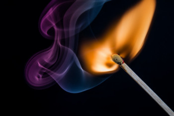 Муж облил жену бензином и поджег: врачи рассказали о состоянии пострадавшей