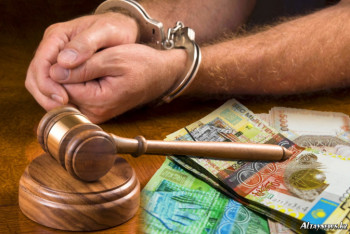 Чиновник присваивал командировочные и премии своих сотрудников в Петропавловске